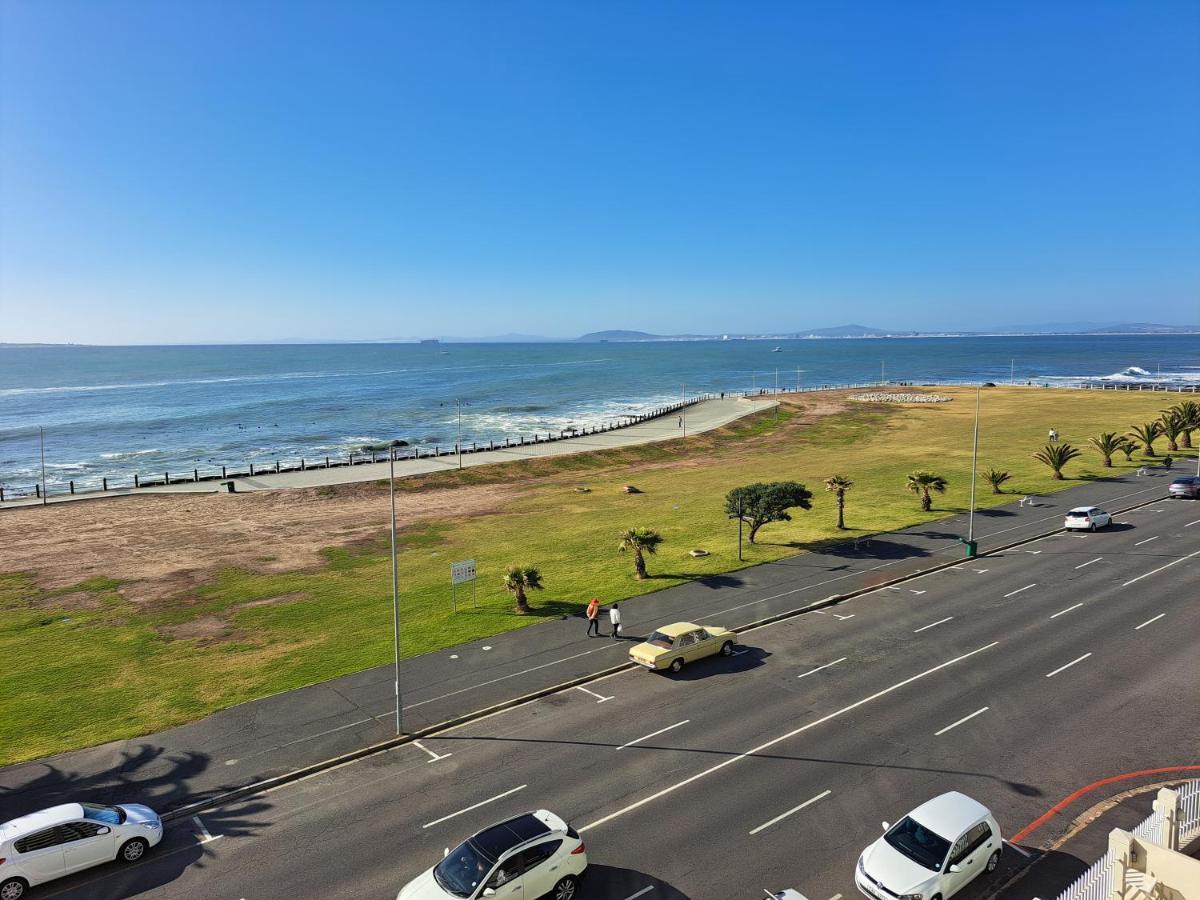 3 Bedroom Sea Facing Family Apartment Cape Town Moullie Point 외부 사진