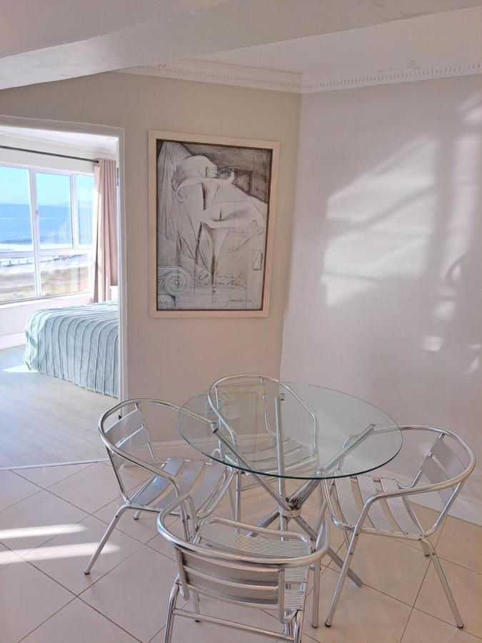3 Bedroom Sea Facing Family Apartment Cape Town Moullie Point 외부 사진